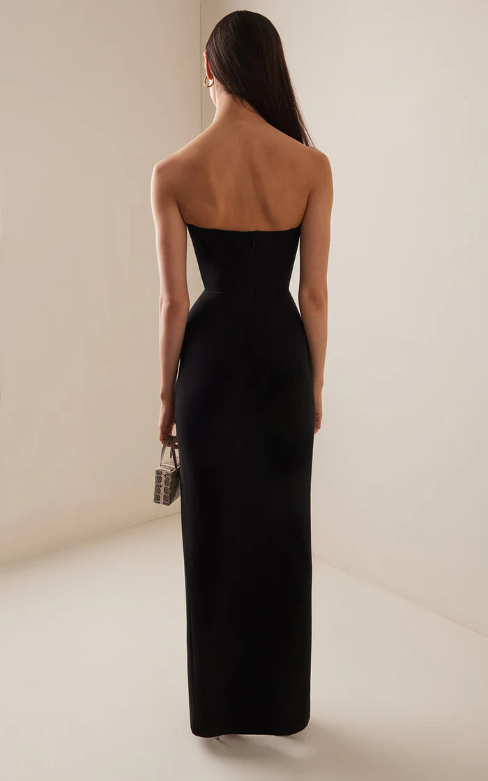GISELLE KLEID – Trendiges Design mit Atemberaubendem Dekolleté