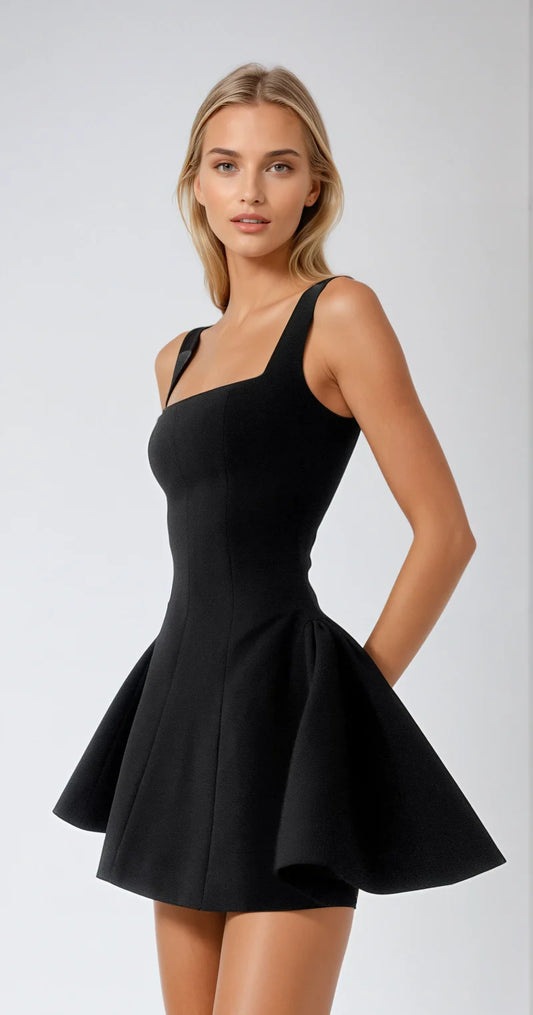 ALEXIS Schwarzes Abendkleid – Elegante Rüschen Taille